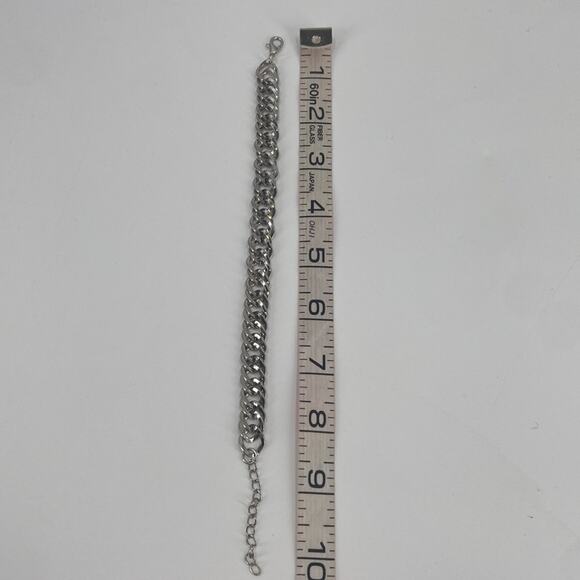 Silver tone chain bracelet - Picture 2 of 3